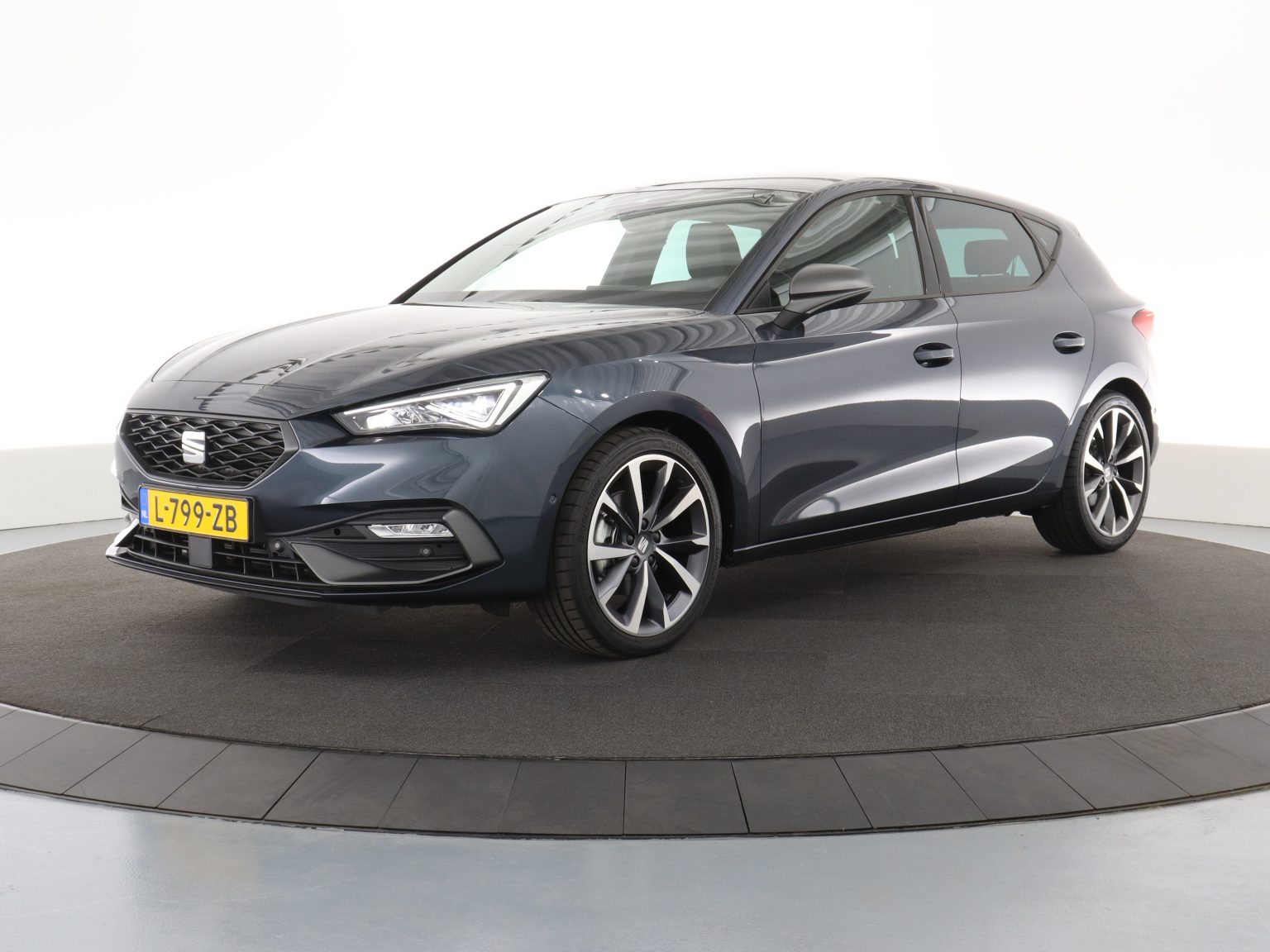 Blankert Autoverhuur Apeldoorn: C-klasse
DAG €55,- / WEEKEND € 100,- / WEEK €325,- incl. BTW