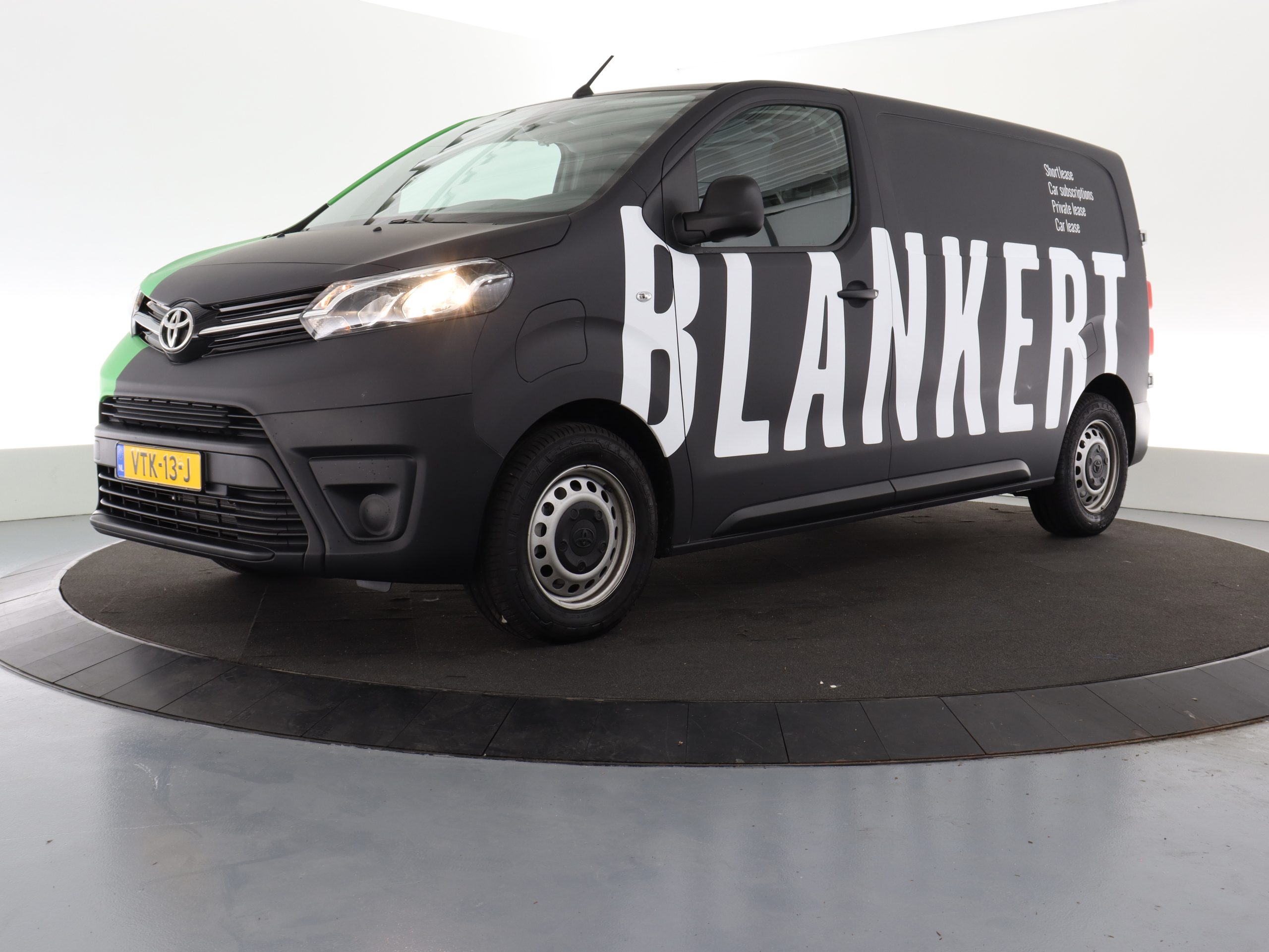 Blankert Autoverhuur Apeldoorn: ACTIE-BUS v.a.
DAG €35,- / WEEKEND € 70,- / WEEK €245,- incl. BTW